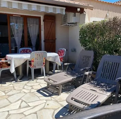 Villa 5 Pers Climatisée Terrasse Et Parking Proche - V0264 *